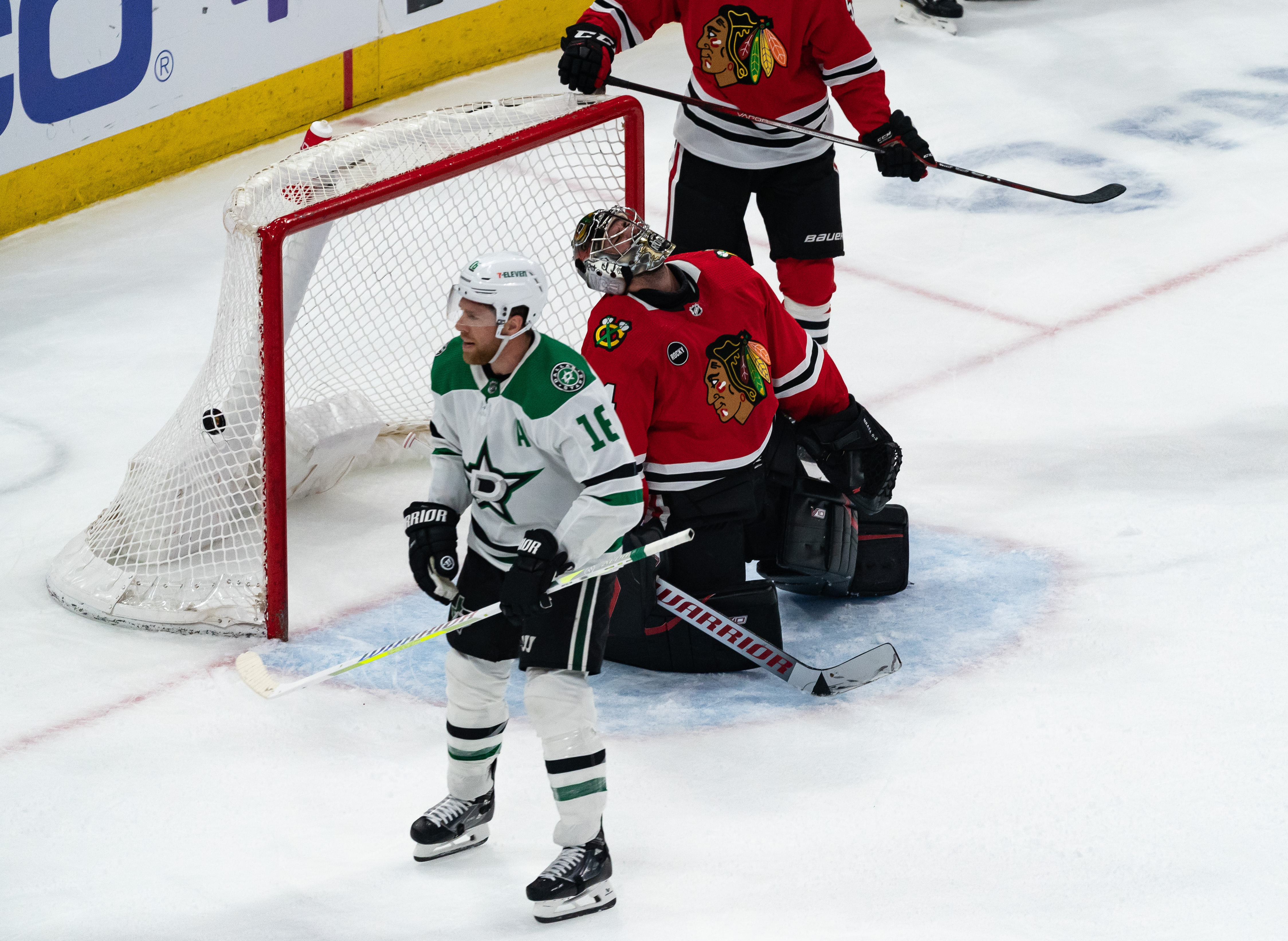 Seeger Gray-USA TODAY Sports - Stars' Winning Streak Halted at Eight After Stunning Loss to Blackhawks