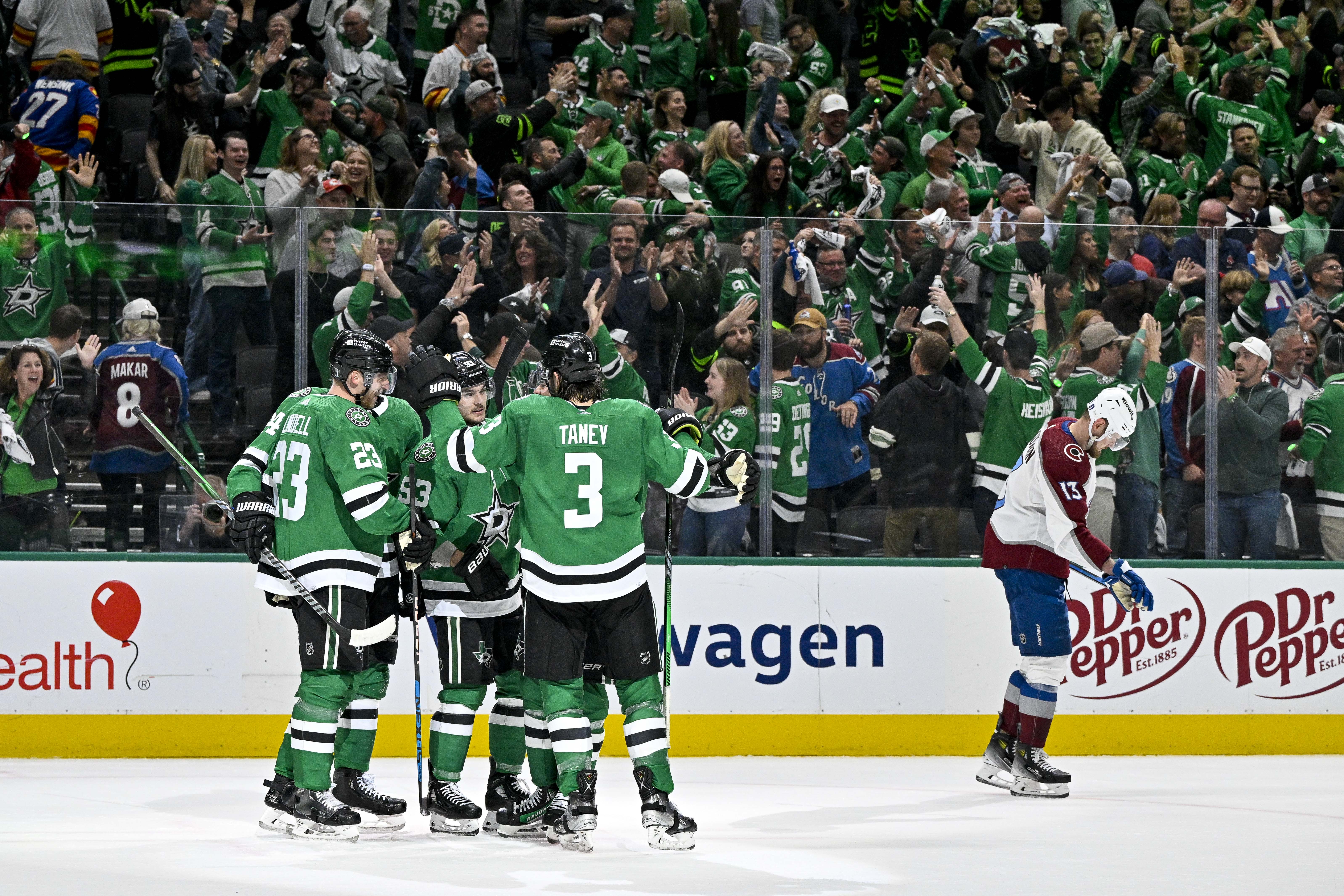 Jerome Miron-USA TODAY Sports - Stars Avoid Collapse, Even Series 1-1