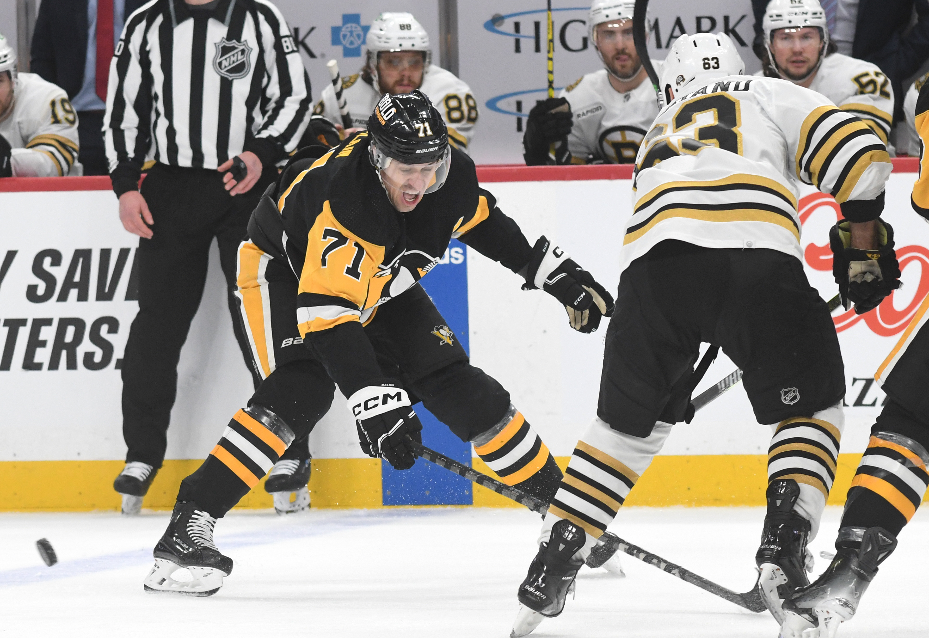 © Philip G. Pavely-USA TODAY Sports - Penguins Superstar Could Pass Bruins Legend