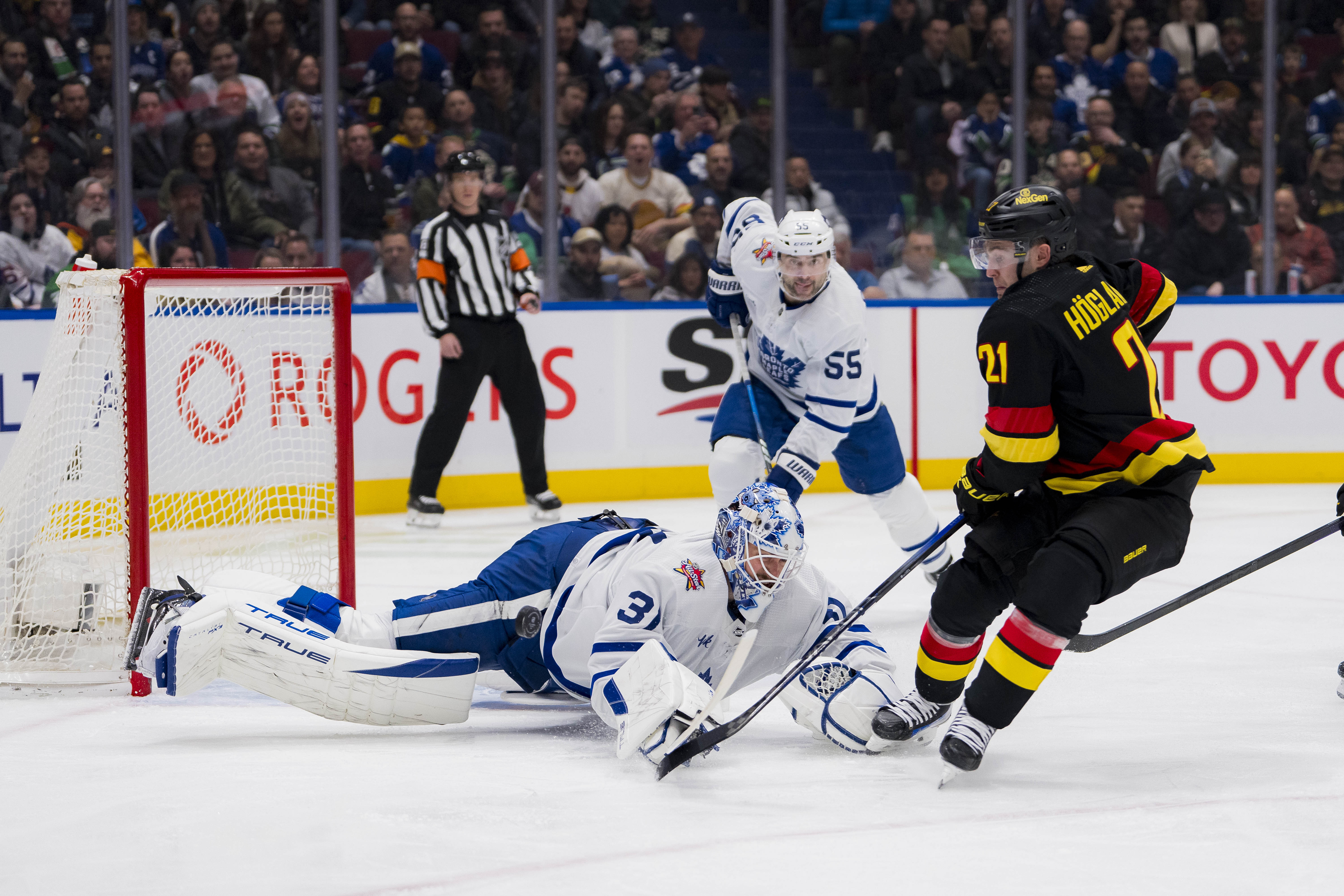 Photo by Bob Frid-USA TODAY Sports - Goaltenders The Canucks Could Sign To PTOs Ahead Of Their 2024 Training Camp