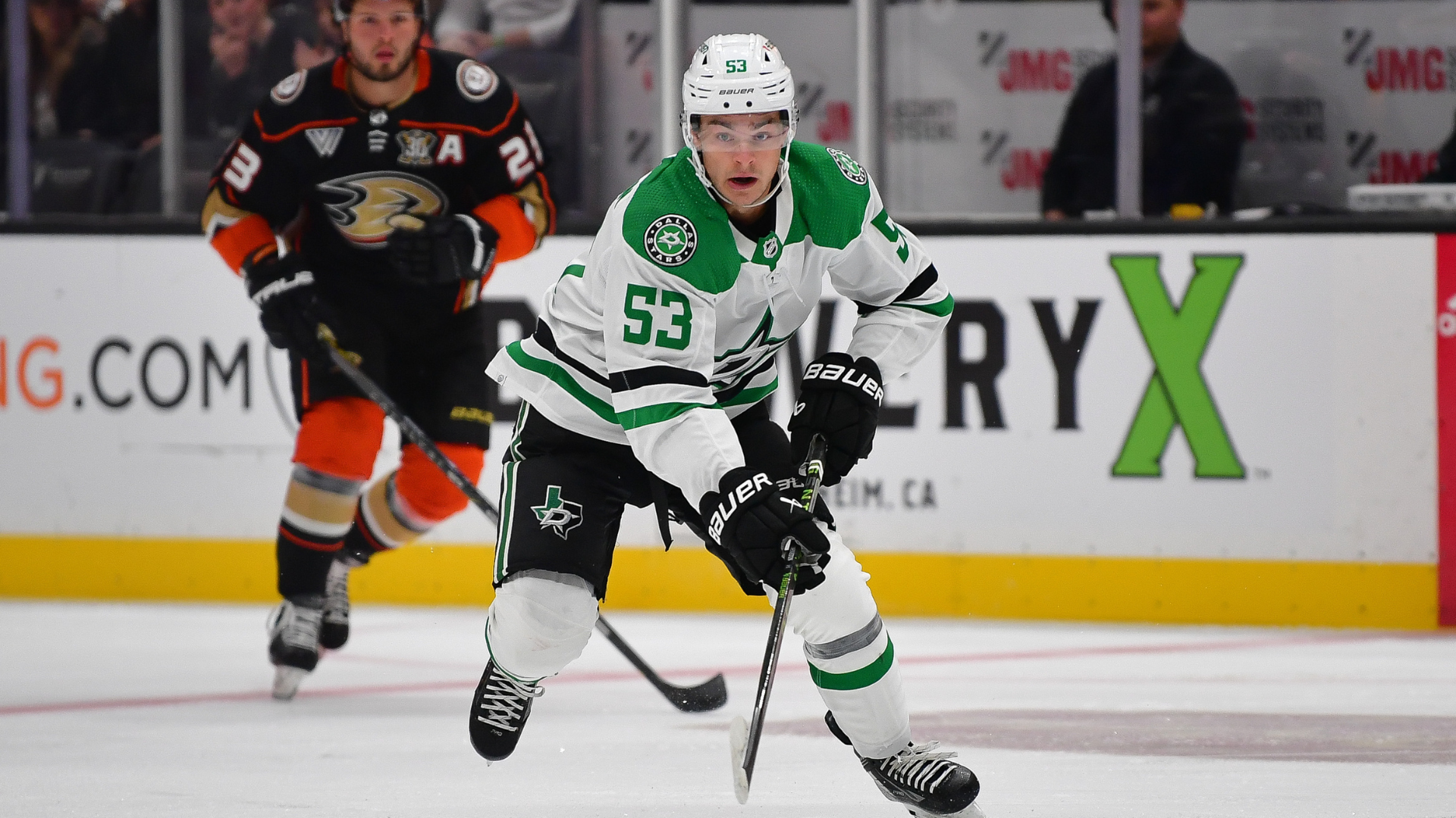 © Gary A. Vasquez-USA TODAY Sports - DeBoer expects 'angry' opponent in Penguins on Tuesday night