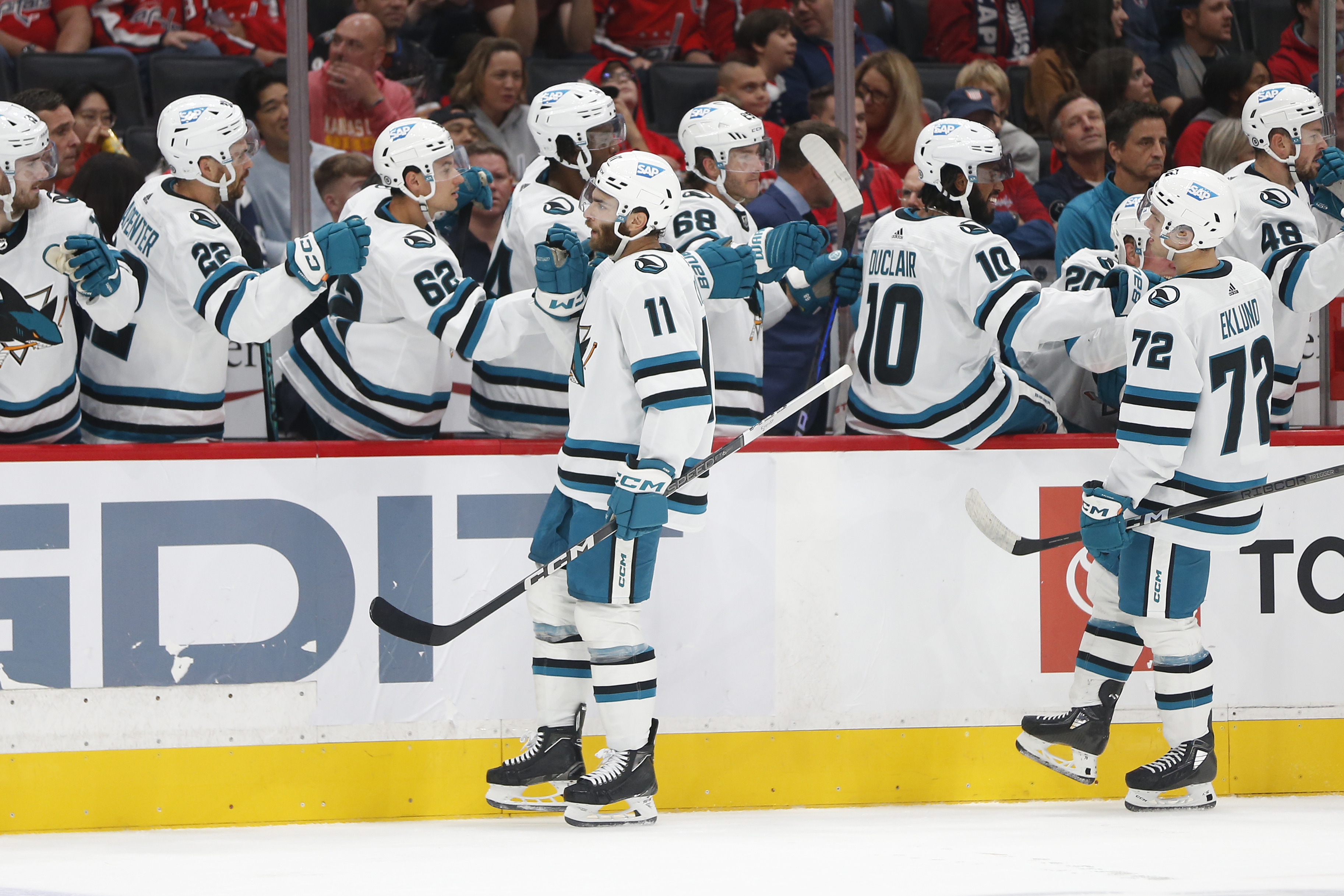 Amber Searls-USA TODAY Sports - Sharks Can't Hang On; Capitals Win 3-1