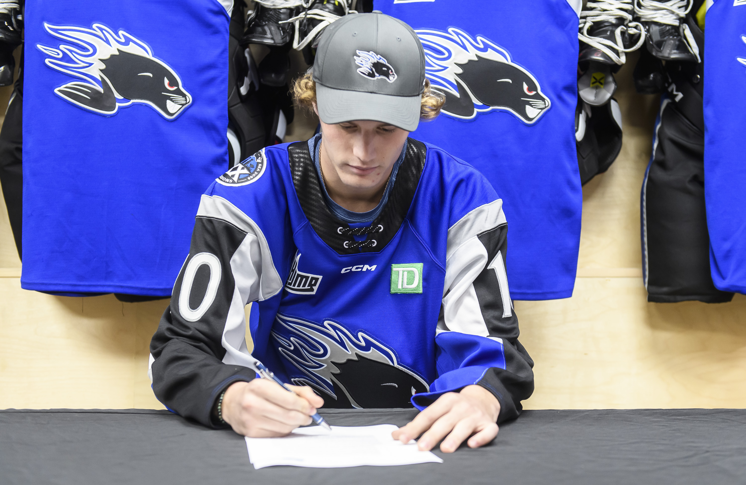 Photo: Michael Hawkins, Saint John Sea Dogs - October Recapped: Signings, Cuts, Trades, News