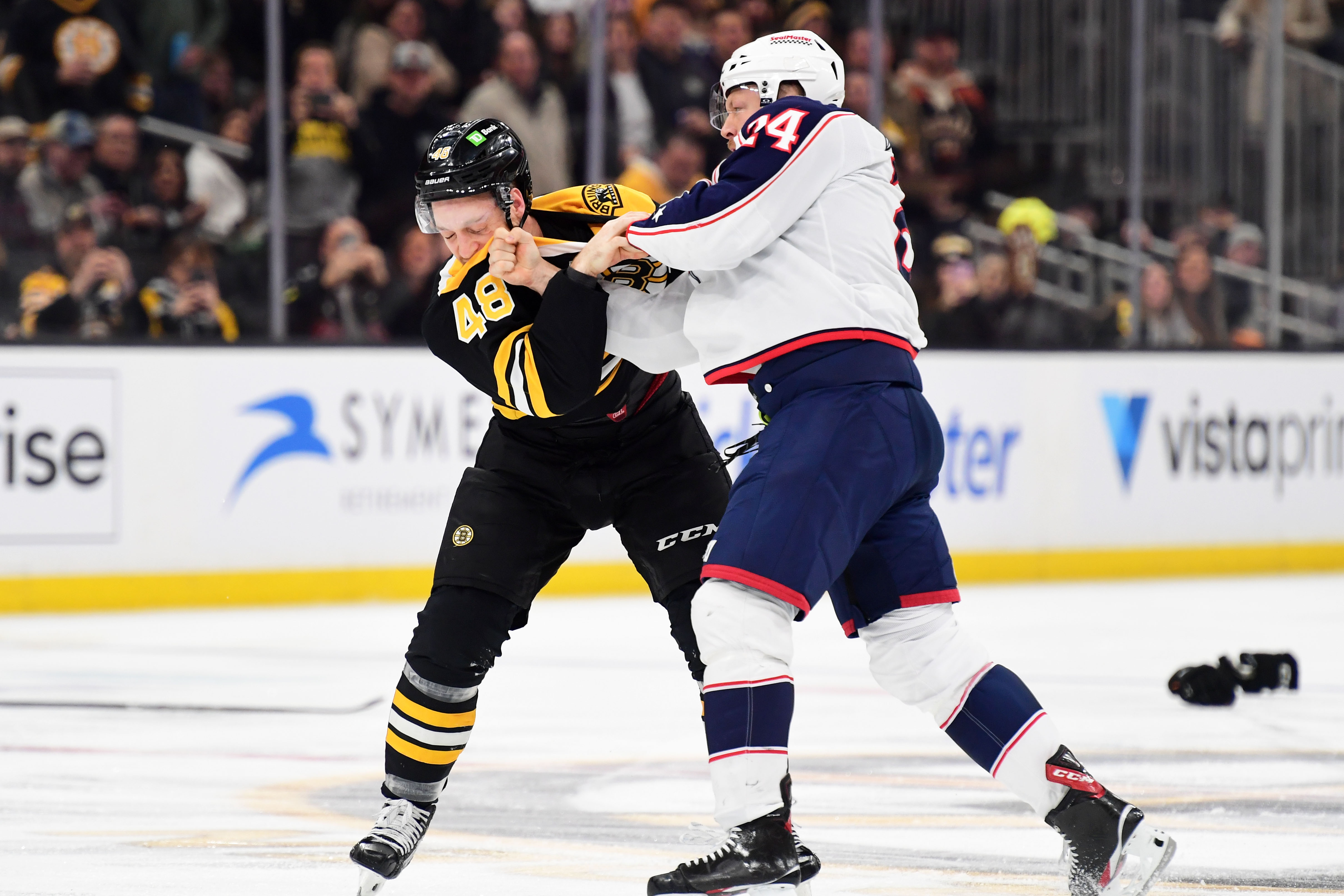 Bob DeChiara-Imagn Images - Former NHL'er John Scott Gives Props To Blue Jackets' Olivier