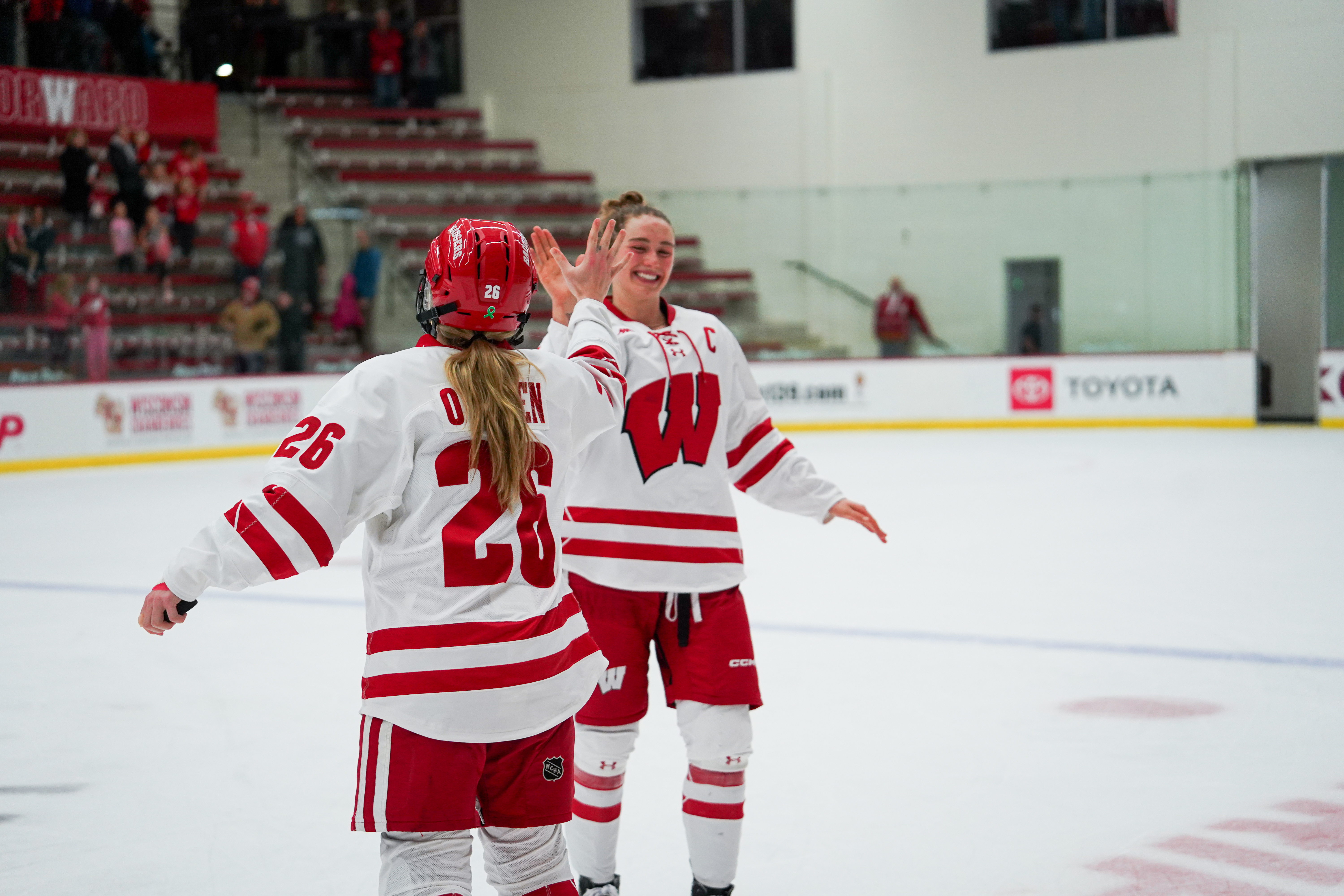Photo @ Miles Felix, Wisconsin Athletics - Harvey, O'Brien Continue To Re-Write Record Books At Wisconsin
