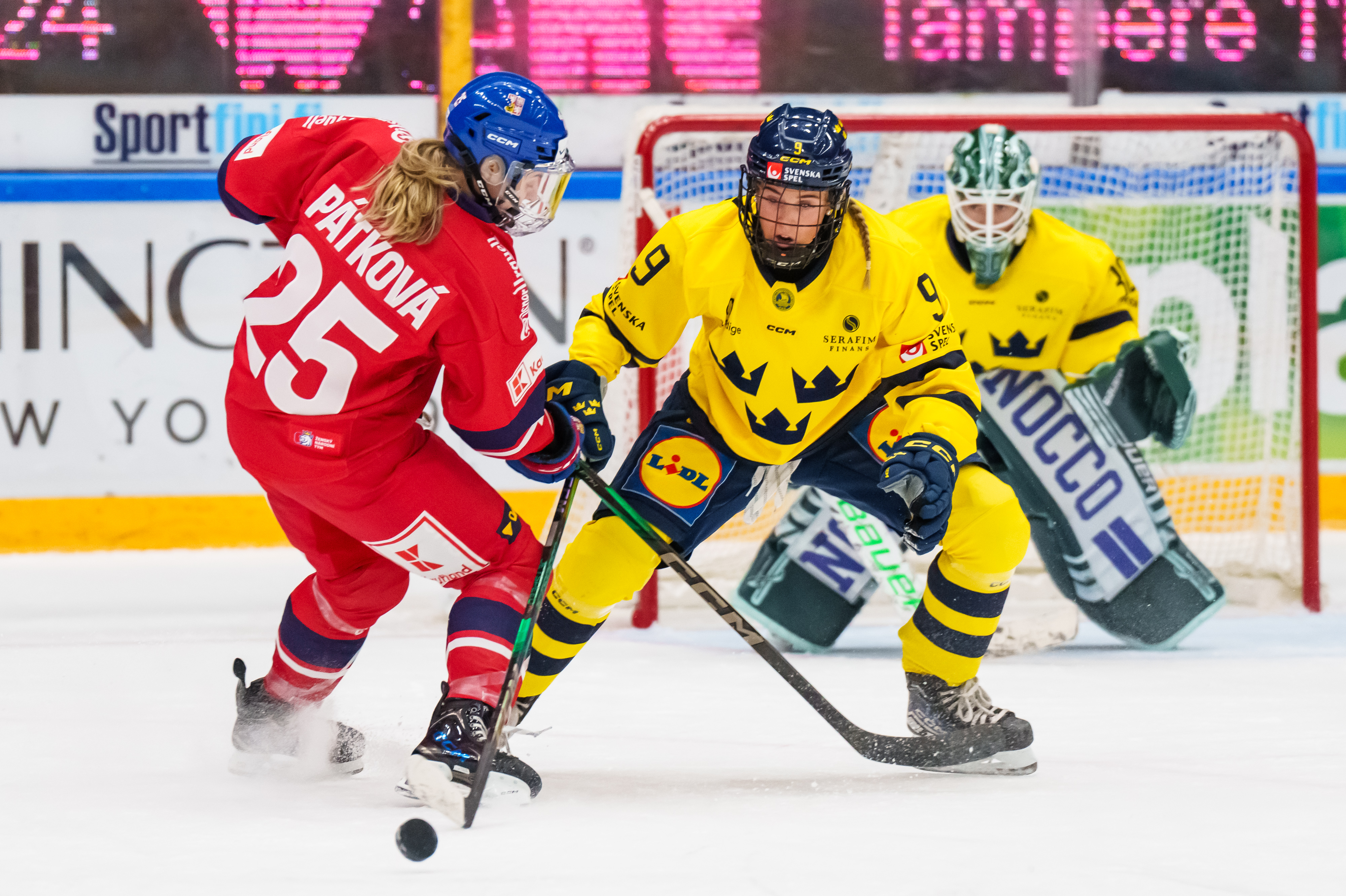 Photo @ Mika Kylmäniemi / Finnish Ice Hockey Association - Czech Penalty Troubles Dull Team's Mojo, Swedes Win 3-0