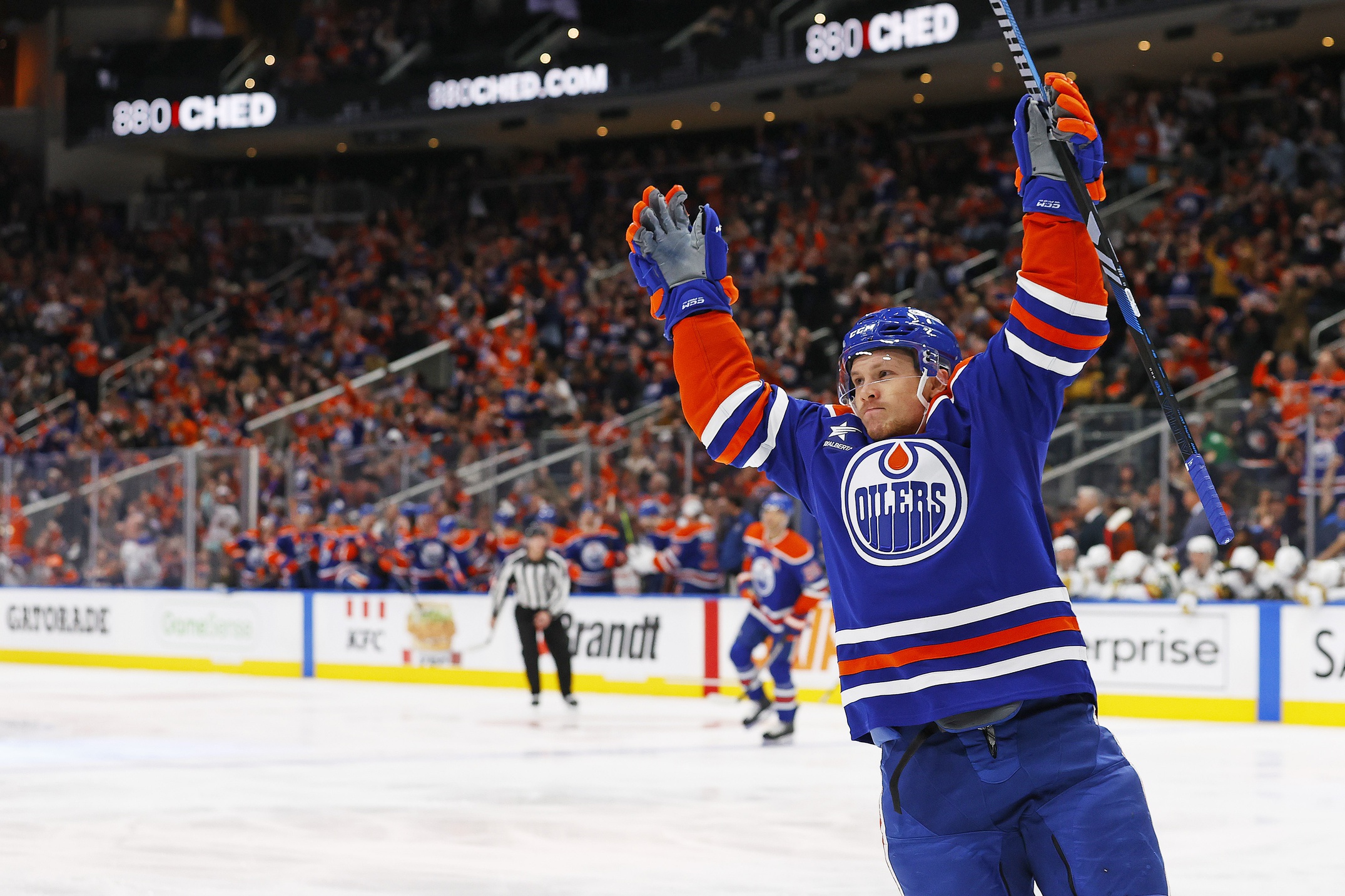 Perry Nelson-Imagn Images - 'Play Good Hockey': Oilers' Kris Knoblauch Calls Out (And Compliments) Jeff Skinner's Recent Play