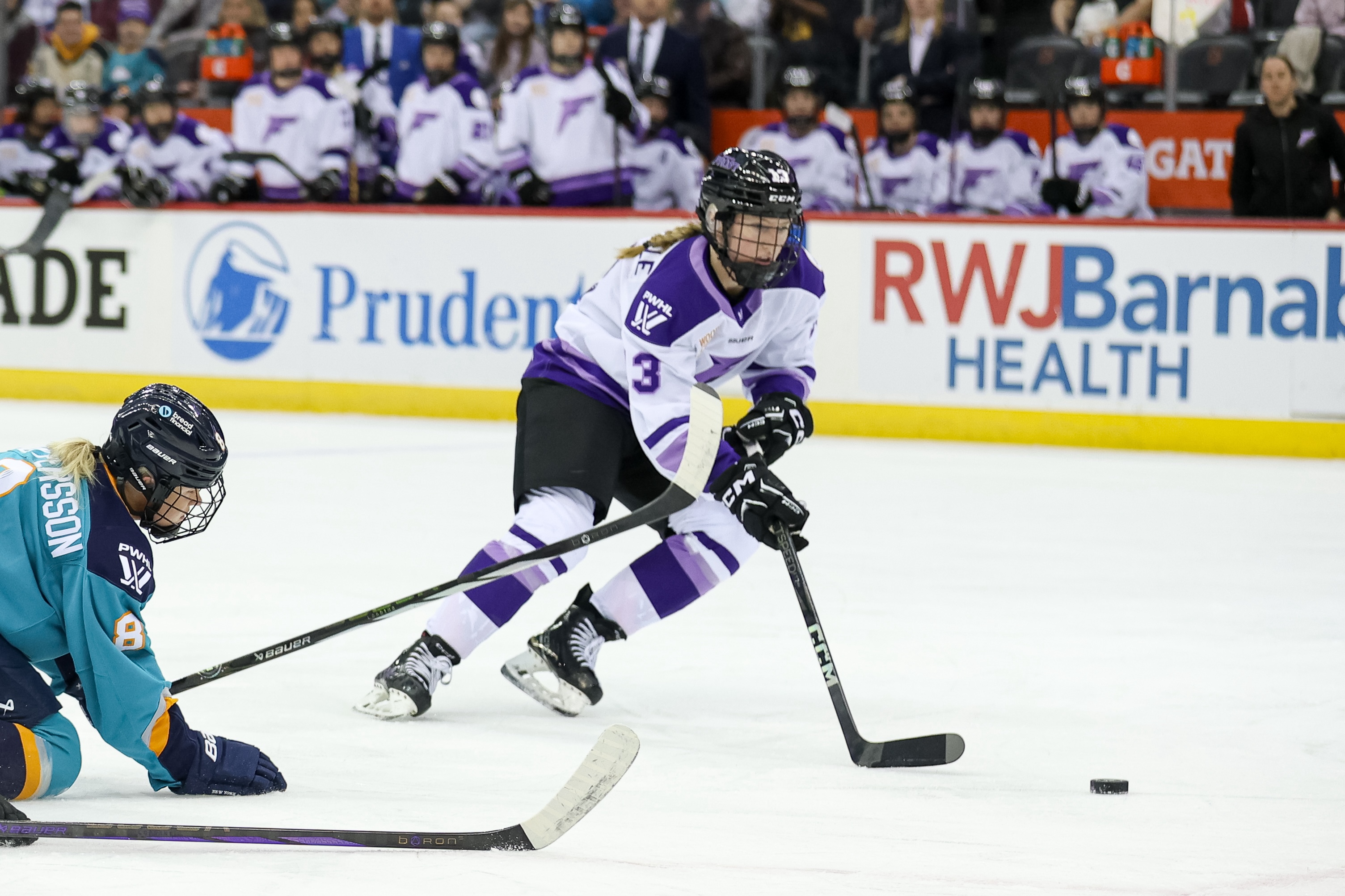 Photo @ PWHL - How Batherson, McQuigge handle being rookies on the reigning Walter Cup Champions