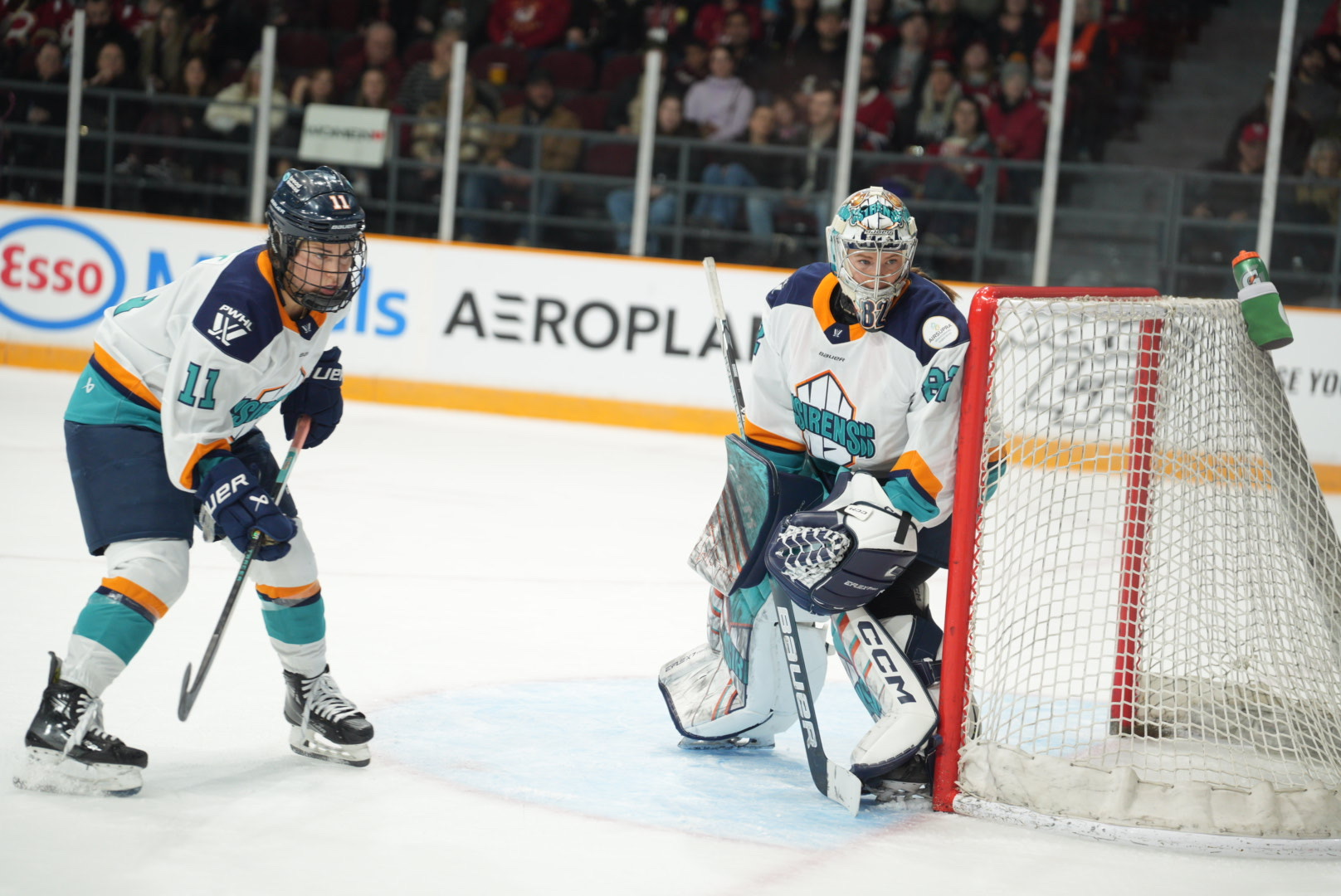 Photo @ Ellen Bond / The Hockey News - Ottawa Local Kayle Osborne Collects First PWHL Shutout In Homecoming