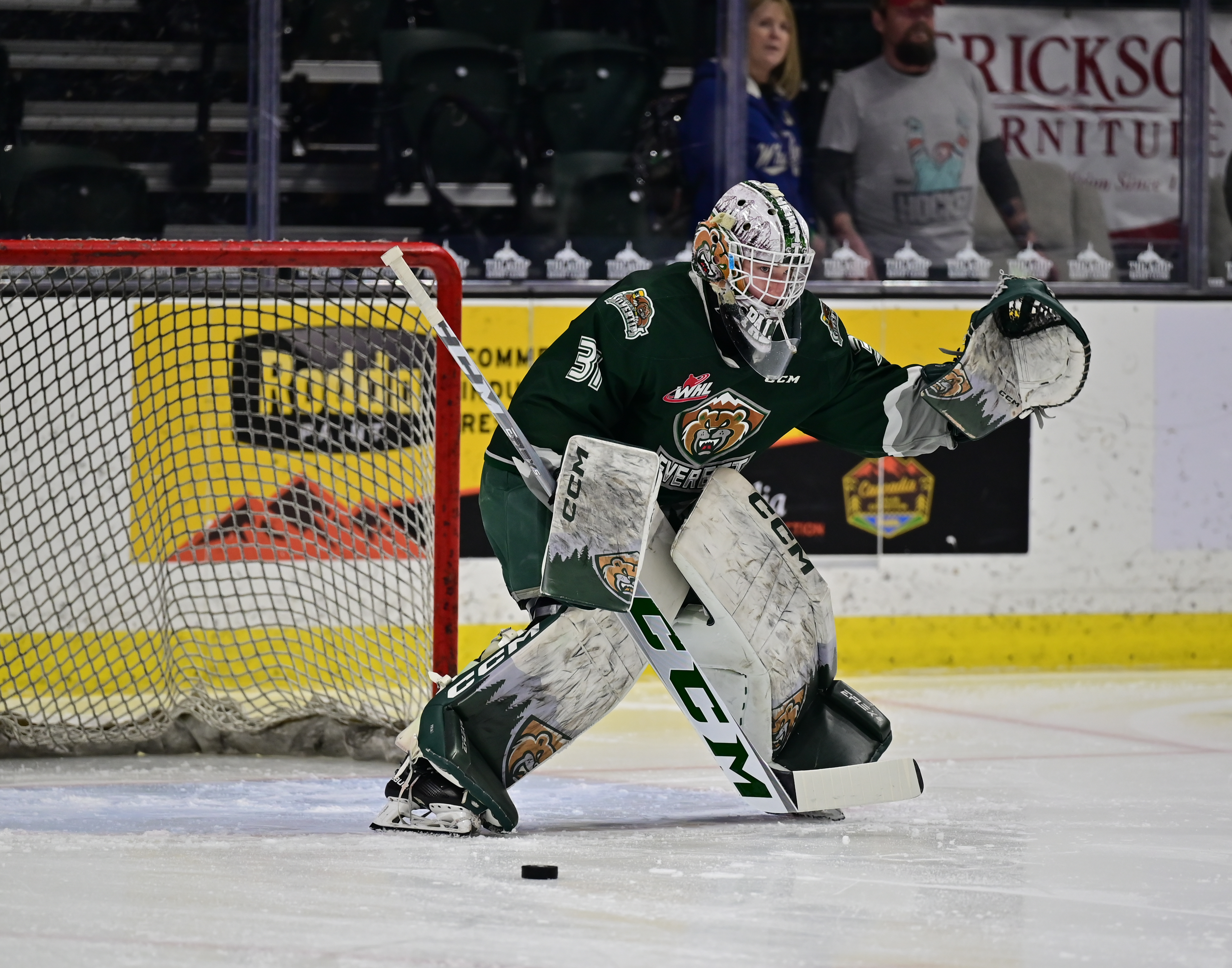 @Caroline Anne | Everett Silvertips - Former Silvertips Goalie Made NHL Debut During Oilers Kraken Game In Edmonton.