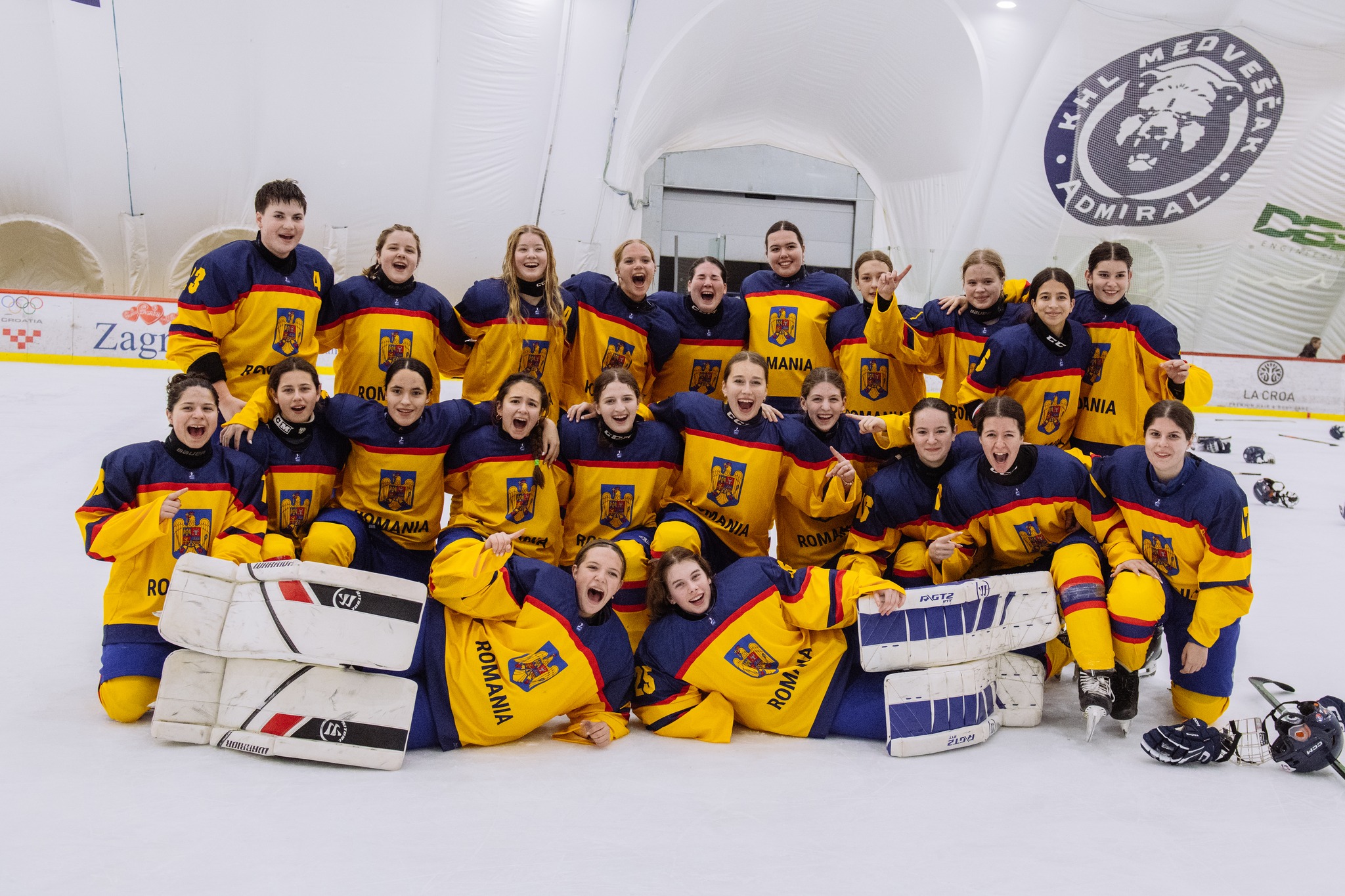 Photo @ Federația Română de Hochei pe Gheață - Romania Makes History Earning Promotion At First Ever Division III U-18 World Championships