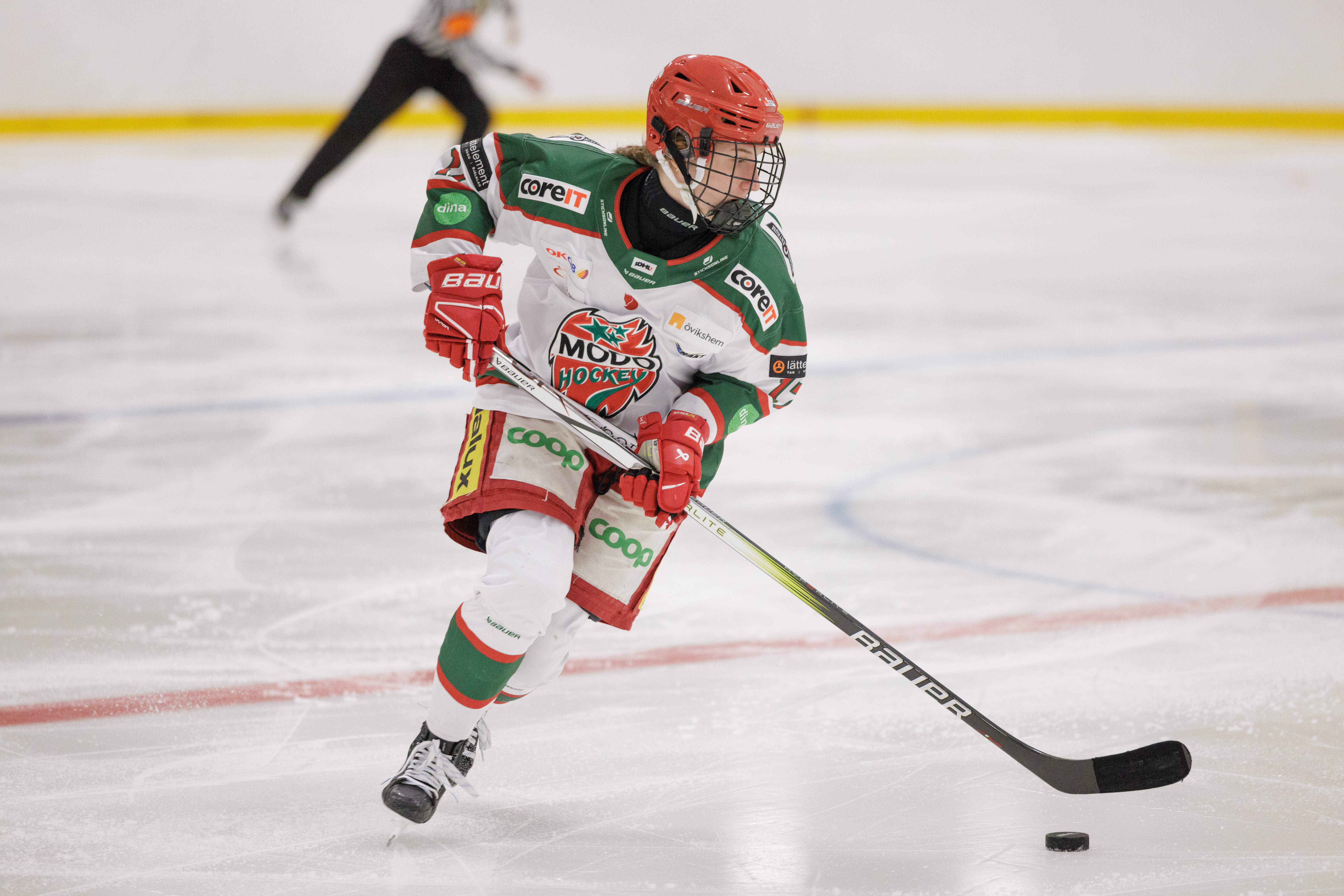 Photo @ Patric Gill / CIRTAP.se - Cheeky Šapovalivová Sinks League Leading Luleå