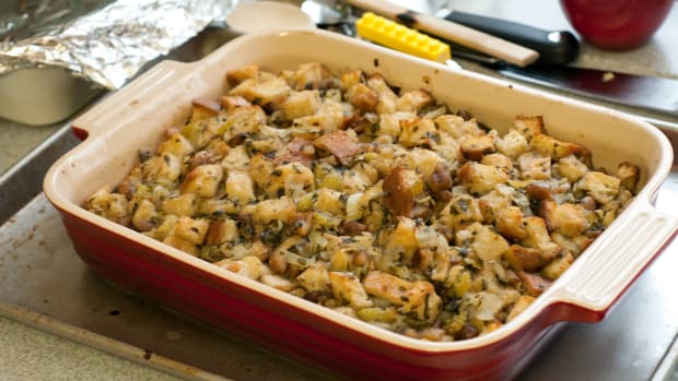 Thanksgiving Stuffing Recipe: How to Jazz Up Boxed Stuffing - Delishably