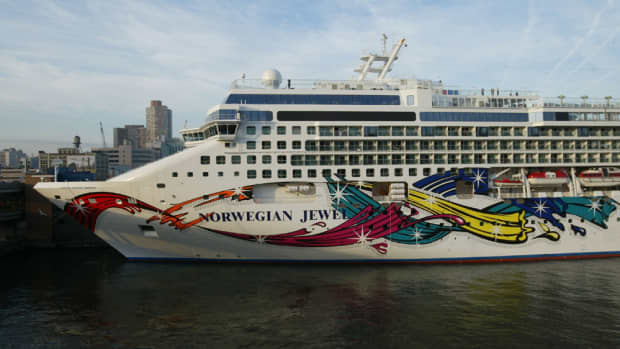 norwegian-cruise-vs-carnival-cruise