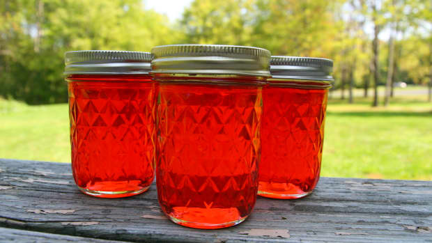 how-to-make-candy-apple-jelly-with-four-simple-ingredients