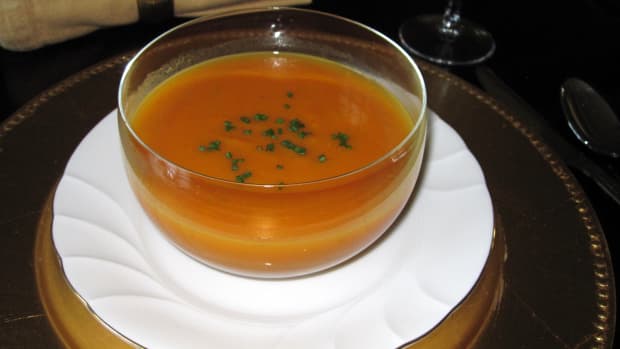 curried-butternut-squash-soup-an-elegant-and-easy-starter-for-thanksgiving