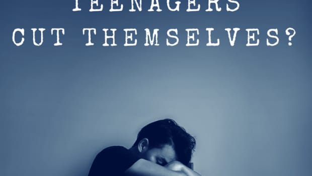 teenage-cutting-why-do-people-cut-themselves