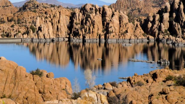 watson-lake-and-the-granite-dells-in-prescott-arizona