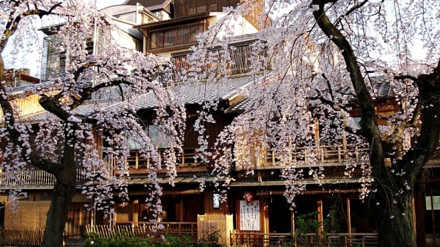 10-historic-must-visit-towns-and-districts-in-japan