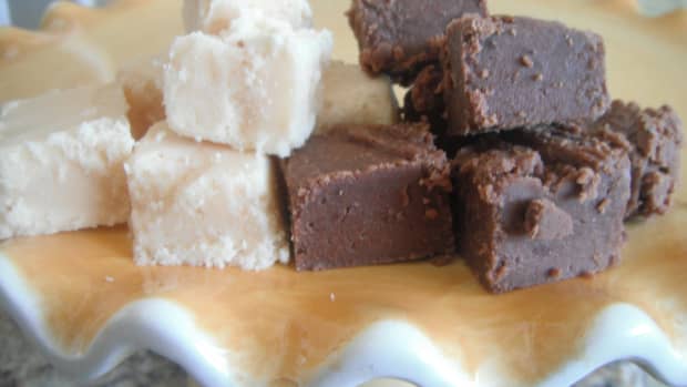 fantasy-fudge-the-original-recipe-chocolate-or-vanilla-take-your-pick