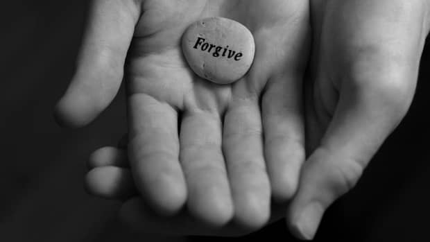 to-forgive-and-forget-is-it-even-possible-in-the-internet-age