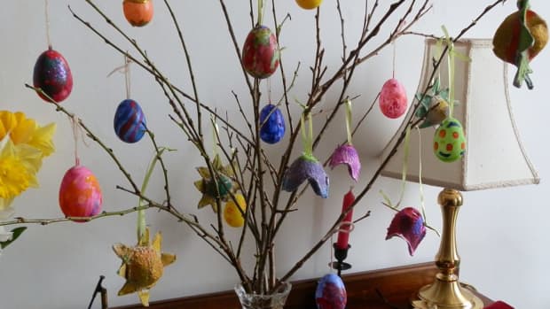 how-to-decorate-child-friendly-plastic-eggs-for-your-easter-tree