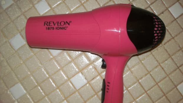 how-to-use-a-hair-dryer-featuring-exciting-action-photos