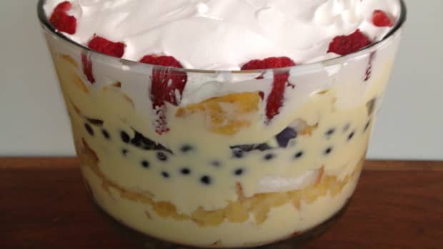 easy-summer-fruit-trifle