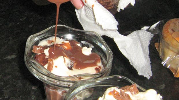 recipe-for-chocolate-desert-cream-sponge-how-to-make-food-cooking