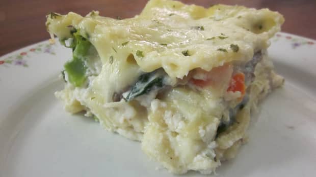 chicken-and-vegetable-lasagna-with-alfredo-sauce