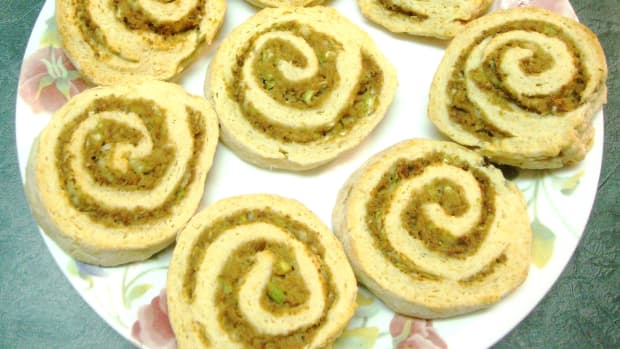 savory-turkey-filled-biscuit-spirals