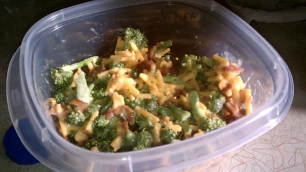 broccoli-salad-with-bacon-mayo-and-cheddar-cheese