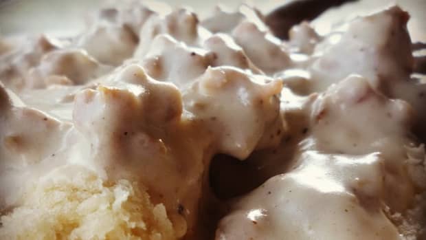 how-to-make-homemade-buttermilk-biscuits-and-local-indiana-sausage-gravy