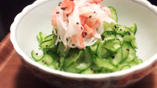 cucumber-and-imitation-crab-sunomono-simple-japanese-salad