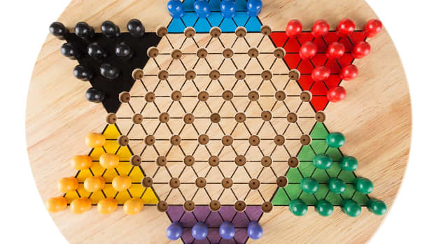 chinese-checkers-with-pegs