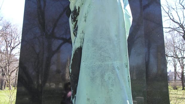 artists-and-architects-chicagos-historic-graceland-cemetery