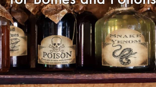 free-halloween-bottle-labels