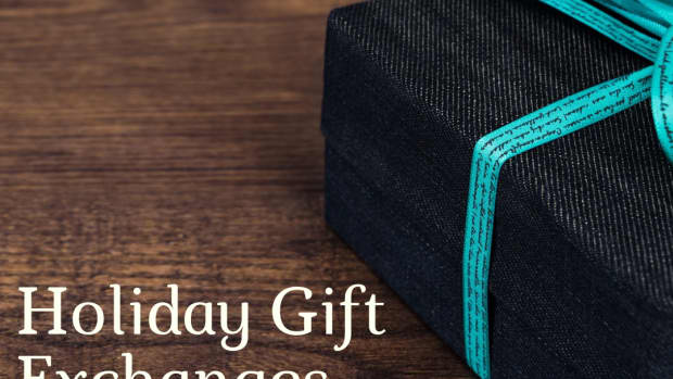 how-to-organize-a-gift-exchange-at-work-for-christmas