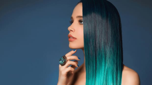 how-to-dye-blue-hair