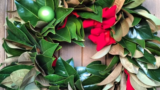 how-to-make-a-magnolia-christmas-wreath