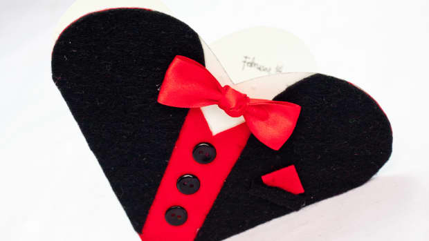 how-to-make-a-heart-shaped-valentines-day-card