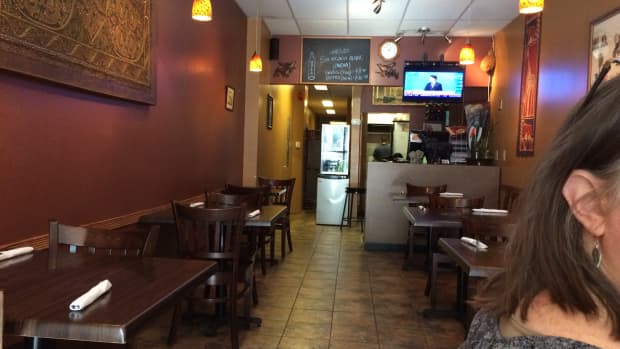 review-of-taj-curry-house-in-kingston-ontario