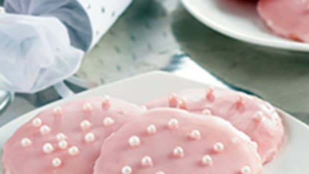 iced-pink-champagne-cookies