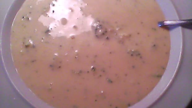 four-cheese-broccoli-soup
