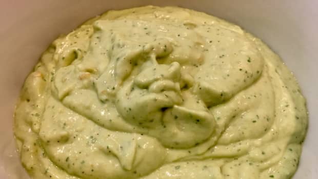 avocado-cilantro-cream-dip