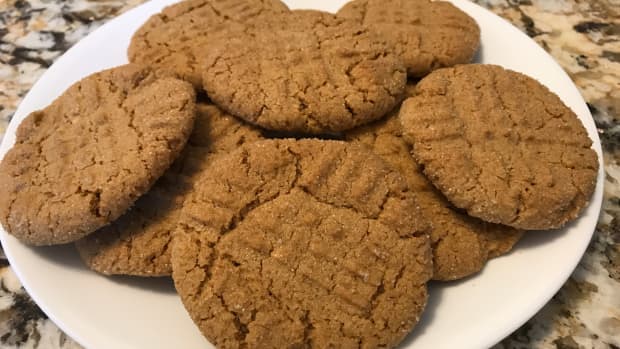 Peanut Butter Cookies: Vegan &amp; Non-Vegan Recipes