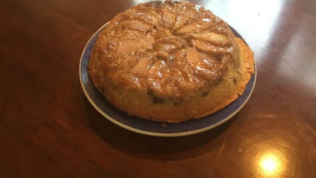 Mini Pineapple Upside-Down Cakes - Delishably