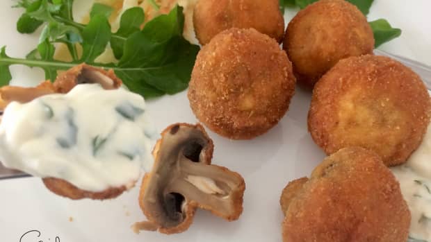 deep-fried-breaded-mushrooms-stuffed-with-cream-cheese-served-with-garlic-mayonnaise