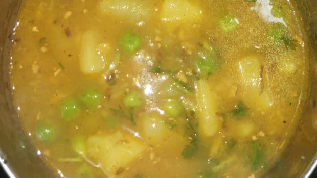 simple-potato-peas-gravy-recipe