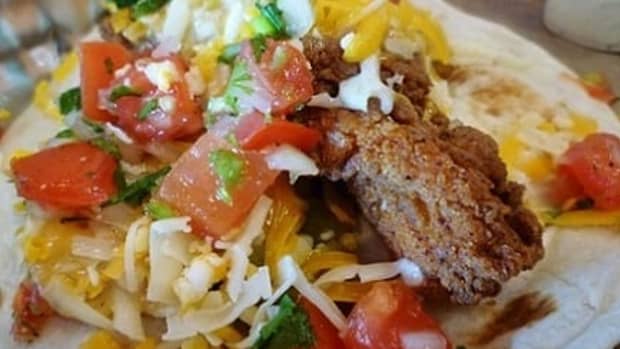 casual-dining-at-torchys-tacos-in-houston